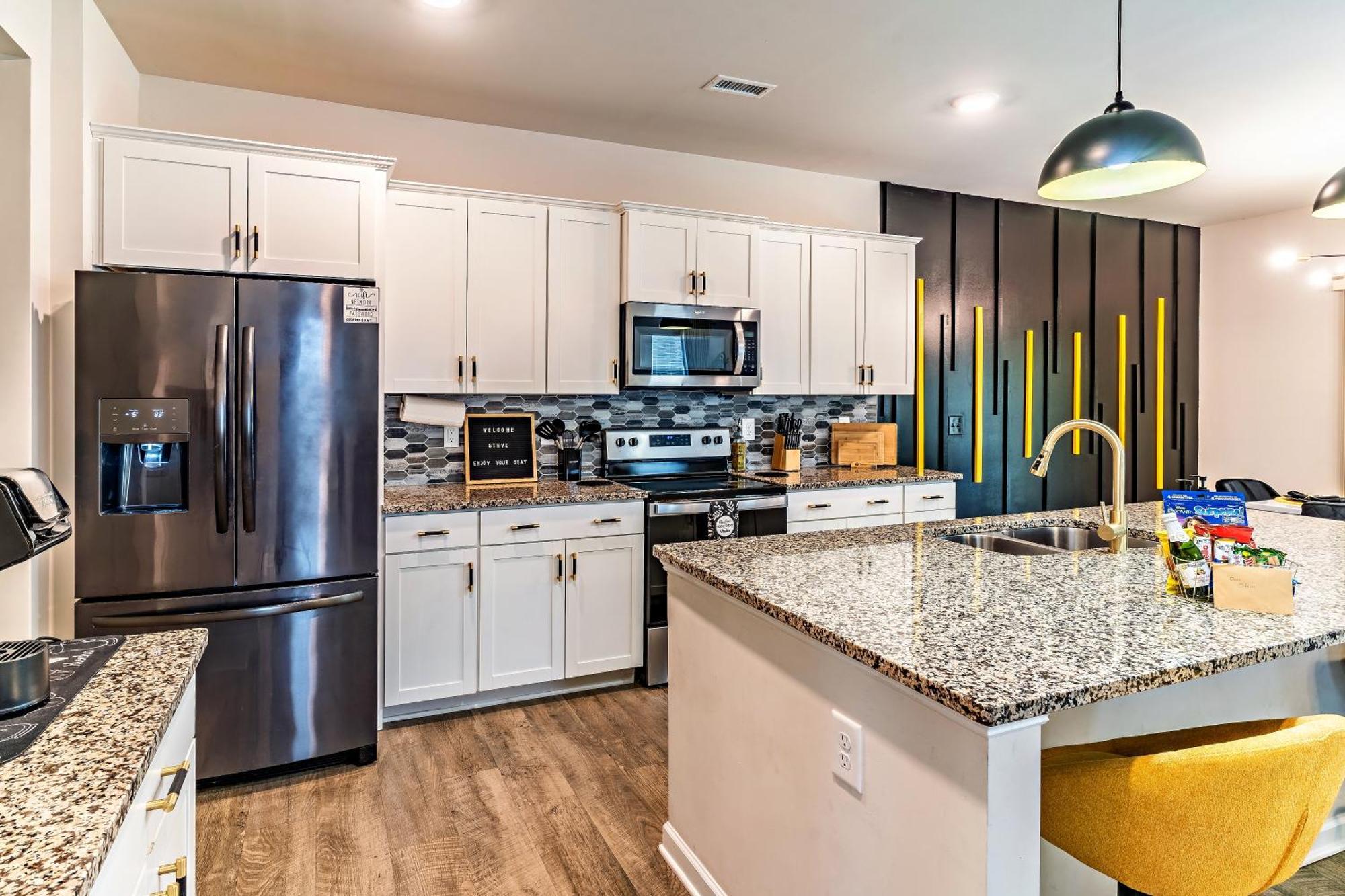 Ferienhaus New Entire Luxury 15min To Dt, Baby, Kids, Family & Pet Friendly, Ev Car Charger, Pingpong Raleigh