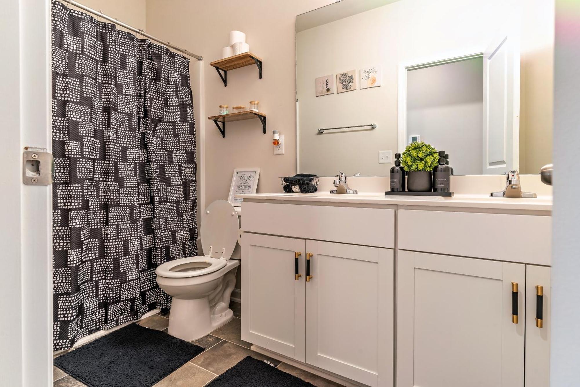 New Entire Luxury 15min To Dt, Baby, Kids, Family & Pet Friendly, Ev Car Charger, Pingpong *