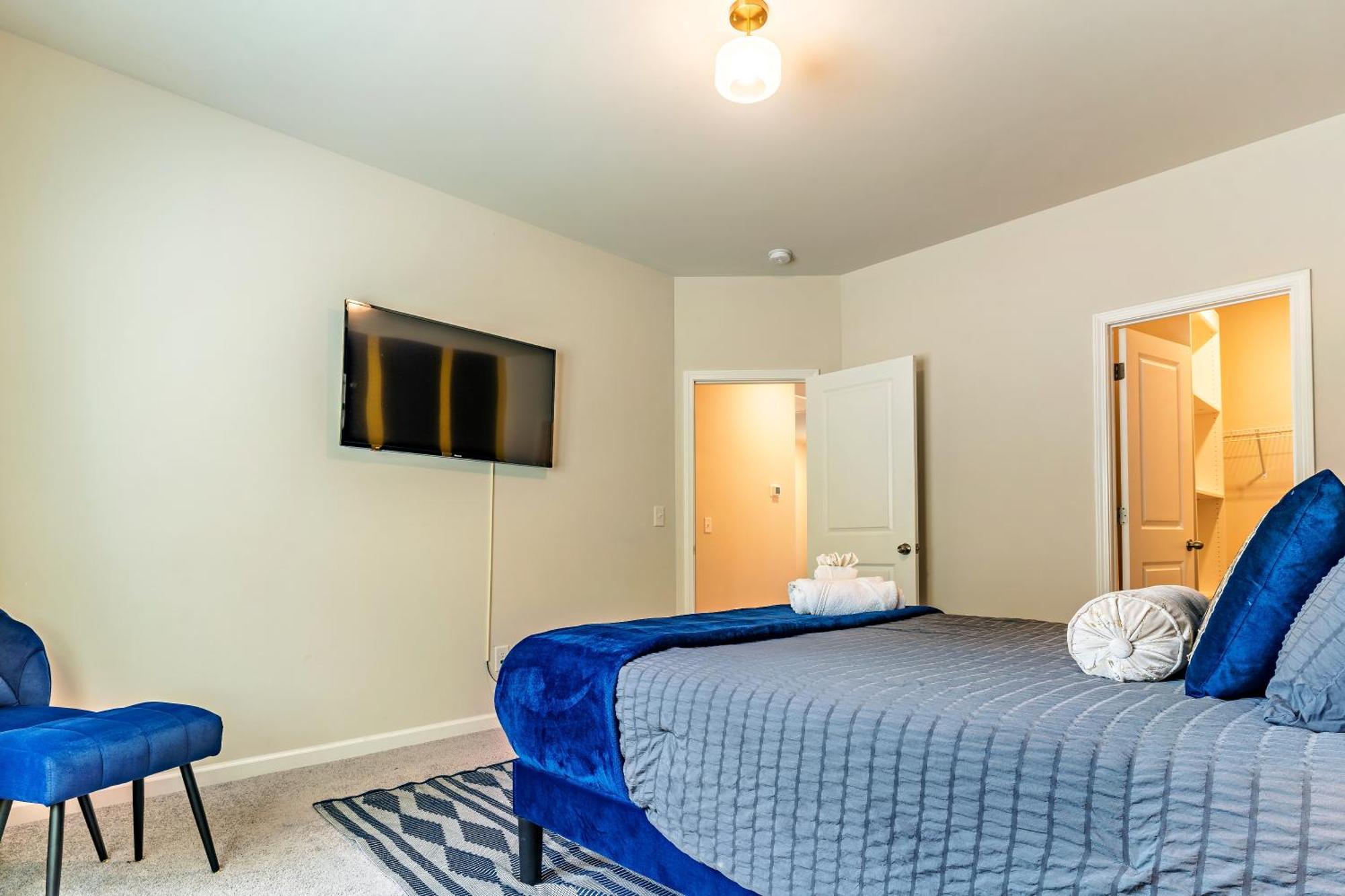 New Entire Luxury 15min To Dt, Baby, Kids, Family & Pet Friendly, Ev Car Charger, Pingpong * Raleigh